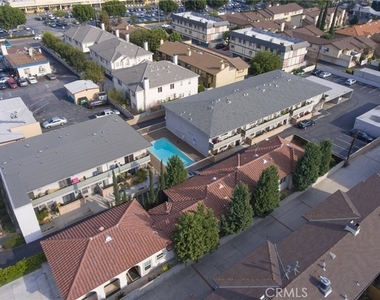 922 W Duarte Rd - Photo Thumbnail 4