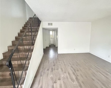 922 W Duarte Rd - Photo Thumbnail 6