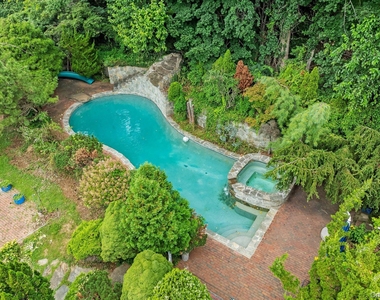 13 Whitney Circle - Photo Thumbnail 30