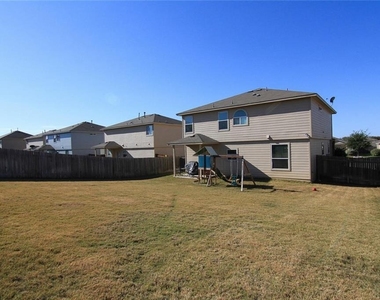 2705 Overton St - Photo Thumbnail 18