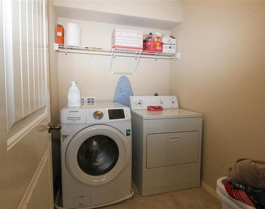 2705 Overton St - Photo Thumbnail 16