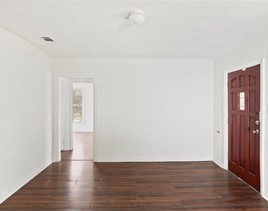 410 Clinton Park Street - Photo Thumbnail 1