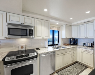 26235 Hickory Boulevard - Photo Thumbnail 9