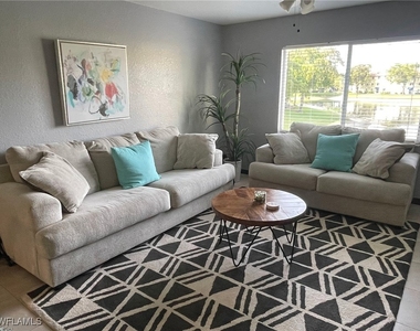 8284 Key Royal Circle - Photo Thumbnail 3