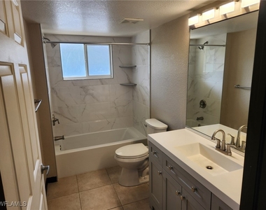 8284 Key Royal Circle - Photo Thumbnail 5