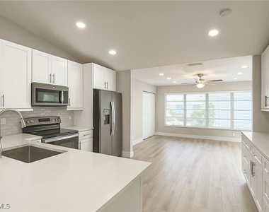 707 Neapolitan Way - Photo Thumbnail 15