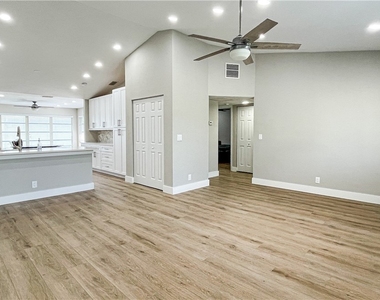 707 Neapolitan Way - Photo Thumbnail 3