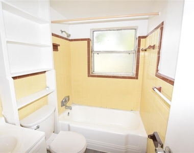 104 W Lancaster Road - Photo Thumbnail 15