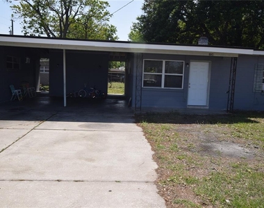 104 W Lancaster Road - Photo Thumbnail 4