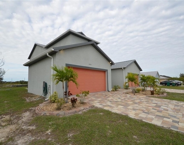 8581 Agate Street - Photo Thumbnail 2
