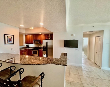 800 N Tamiami Trail - Photo Thumbnail 5