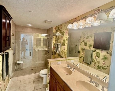 800 N Tamiami Trail - Photo Thumbnail 11