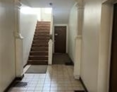 5807 Bartlett St - Photo Thumbnail 4
