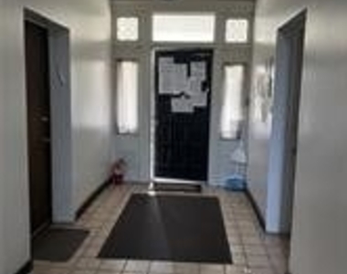 5807 Bartlett St - Photo Thumbnail 5