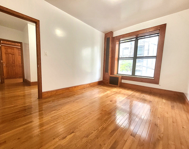 321 East 108th Street - Photo Thumbnail 2