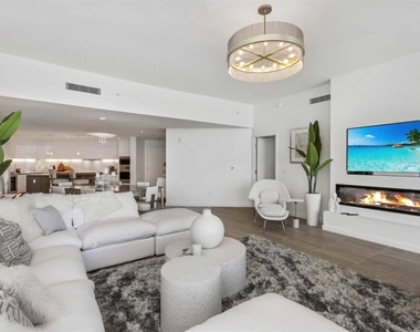525 N Fort Lauderdale Beach Boulevard - Photo Thumbnail 5