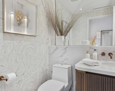 525 N Fort Lauderdale Beach Boulevard - Photo Thumbnail 19