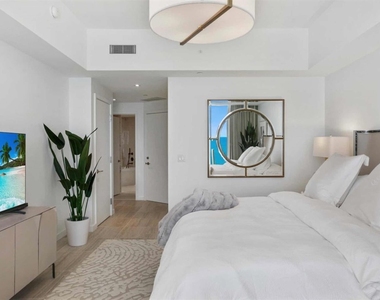 525 N Fort Lauderdale Beach Boulevard - Photo Thumbnail 15