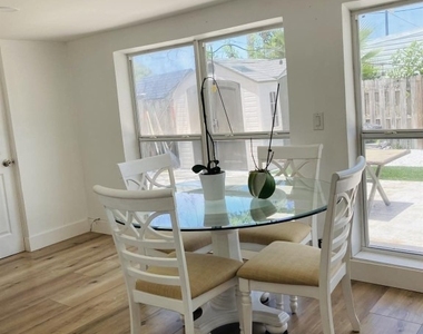 2640 Ne 10th Terrace - Photo Thumbnail 4