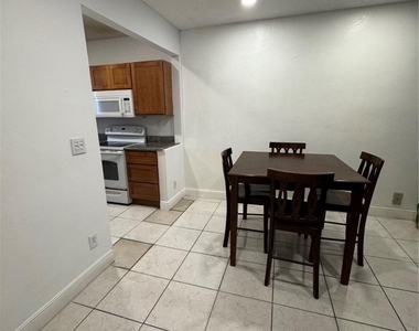 2452 Taylor Street - Photo Thumbnail 6
