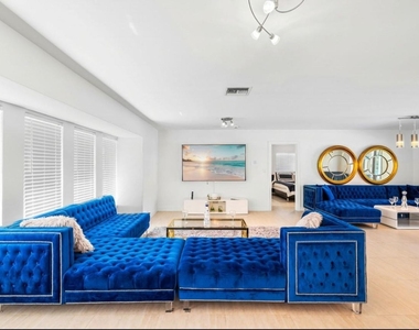 5921 Sw 17th Court - Photo Thumbnail 15