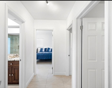 5921 Sw 17th Court - Photo Thumbnail 21