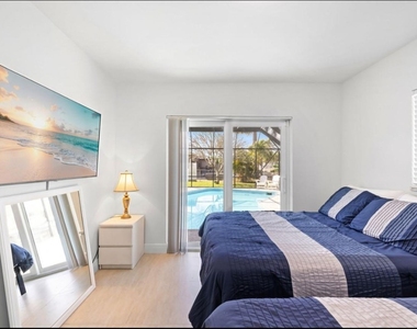 5921 Sw 17th Court - Photo Thumbnail 23