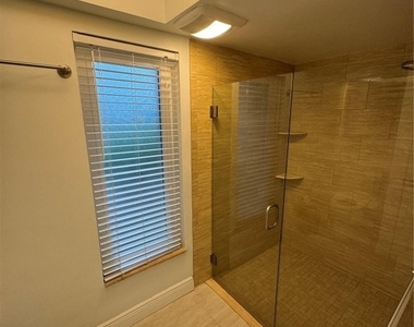 5921 Sw 17th Court - Photo Thumbnail 7