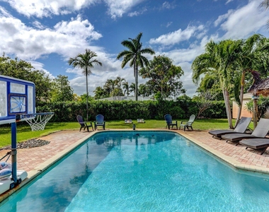 7115 Venetian Way - Photo Thumbnail 25