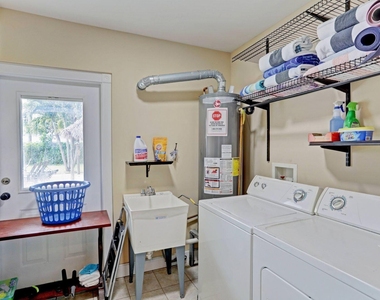 7115 Venetian Way - Photo Thumbnail 19