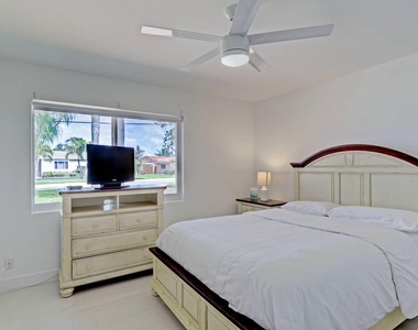 7115 Venetian Way - Photo Thumbnail 14
