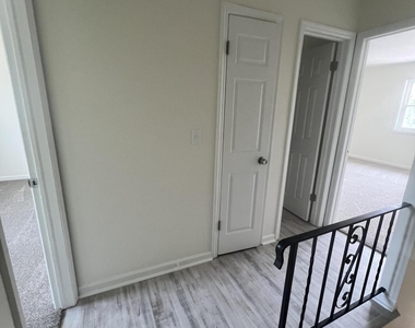276 Old Loudon Road - Photo Thumbnail 6