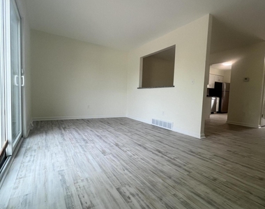 276 Old Loudon Road - Photo Thumbnail 3