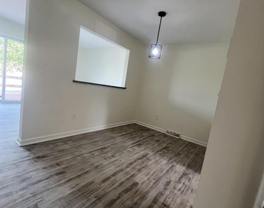 276 Old Loudon Road - Photo Thumbnail 15