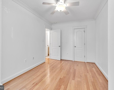226 5th Street Se - Photo Thumbnail 17