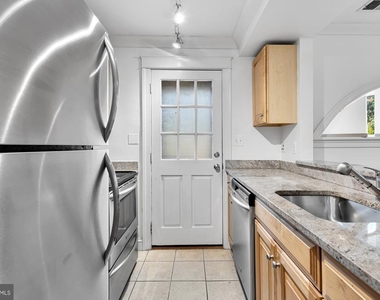 226 5th Street Se - Photo Thumbnail 12