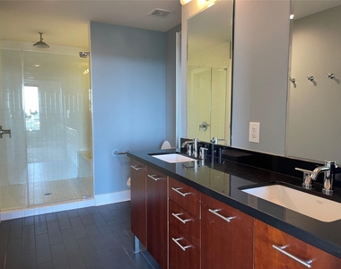 603 Davis St - Photo Thumbnail 7
