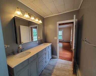 526 Canaan - Photo Thumbnail 3