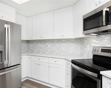 6225 Bellerive Avenue - Photo Thumbnail 9