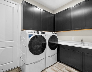 15312 Motta Way - Photo Thumbnail 13