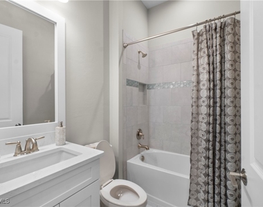 15312 Motta Way - Photo Thumbnail 10