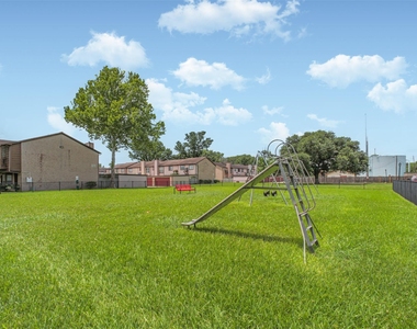 12500 Brookglade Circle - Photo Thumbnail 16