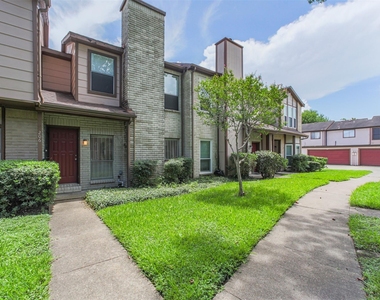 12500 Brookglade Circle - Photo Thumbnail 18