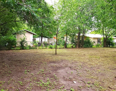 8907 Shepard Drive - Photo Thumbnail 12
