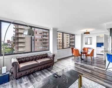 3525 Sage Road - Photo Thumbnail 4