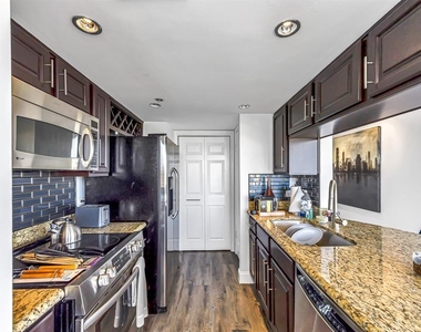 3525 Sage Road - Photo Thumbnail 6