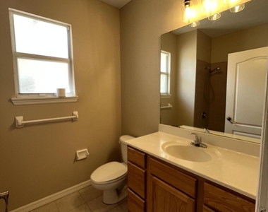 1040 Venetian Drive - Photo Thumbnail 17