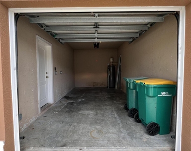 1040 Venetian Drive - Photo Thumbnail 2