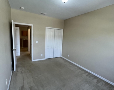 1040 Venetian Drive - Photo Thumbnail 19