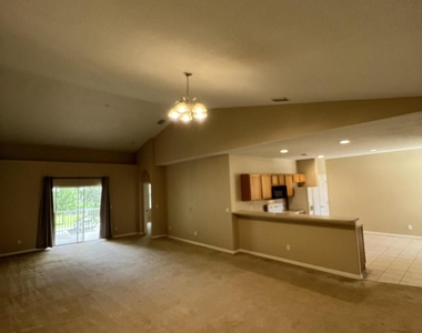 1040 Venetian Drive - Photo Thumbnail 3